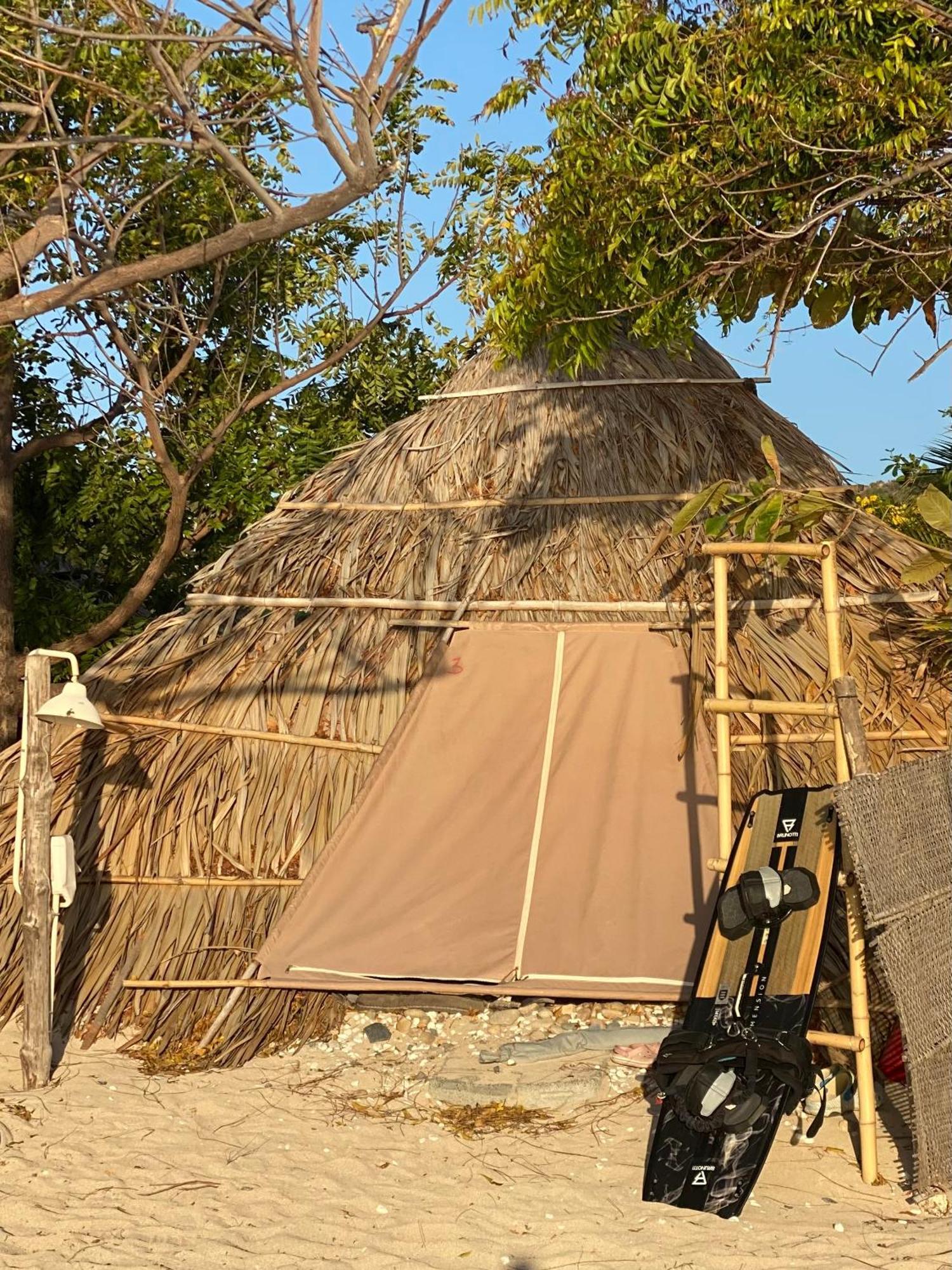 Vietnam Surf Camp Hotel Ap My Hai Buitenkant foto